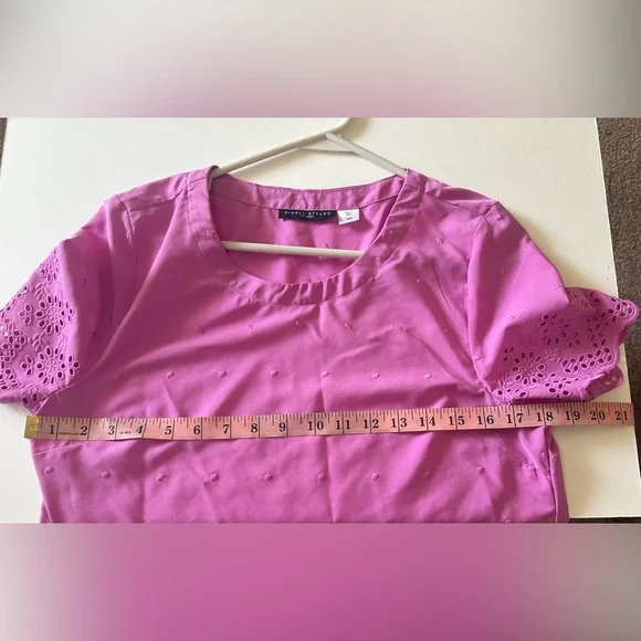 *Simply Styled Woman’s Top - Picture 5 of 8